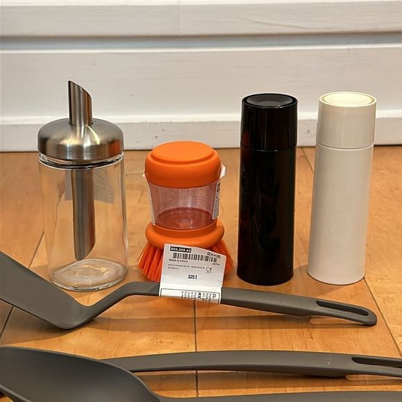 IKEA - Kitchen Bundle: Spice Mill, Soap Brush, Sugar Dispenser, 5x Tools - Picture 1 of 10